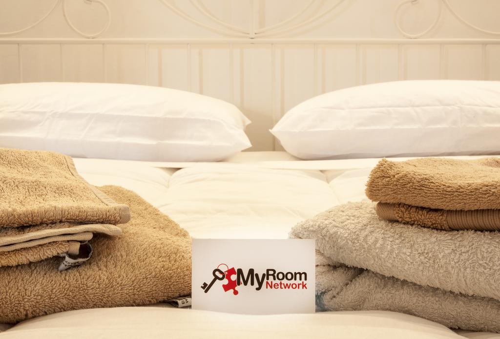 Myroom Guest House Bergamo Bagian luar foto