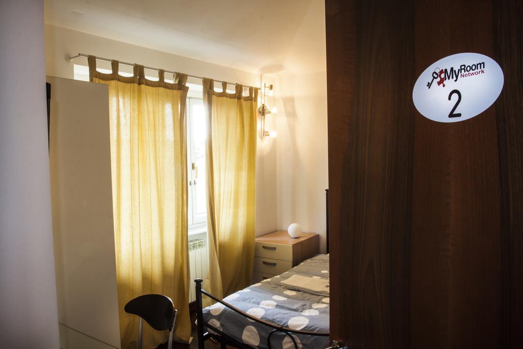 Myroom Guest House Bergamo Bagian luar foto
