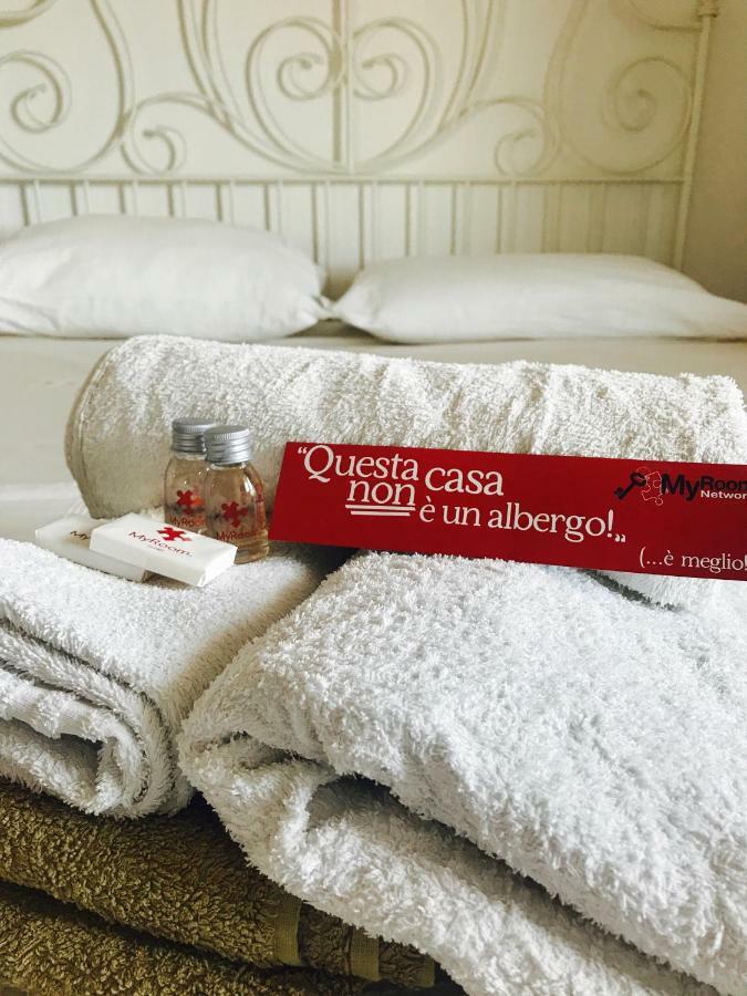 Myroom Guest House Bergamo Bagian luar foto